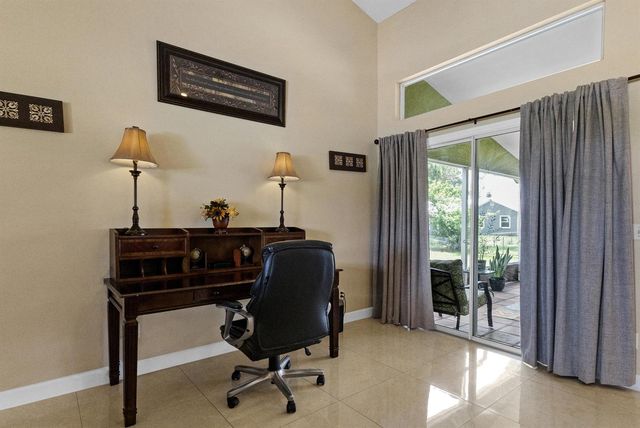 574 SW Fairview Avenue, Port Saint Lucie, FL 34983
