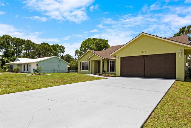 574 SW Fairview Avenue, Port Saint Lucie, FL 34983