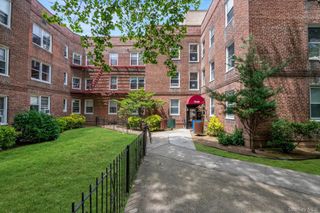 78-06 Main Street 2L, Flushing, NY 11367
