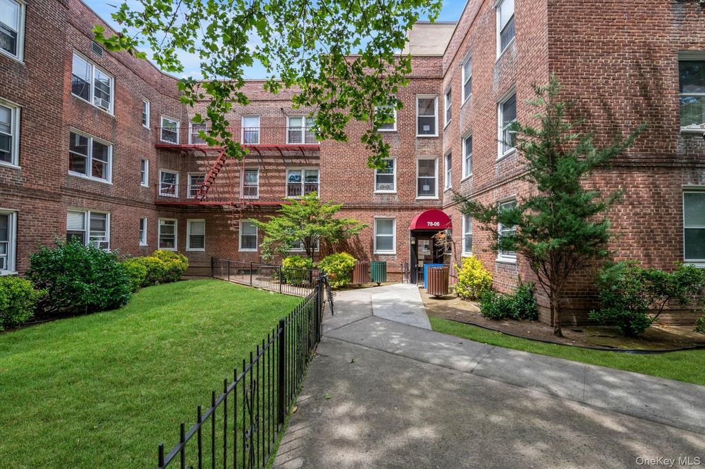 78-06 Main Street 2L, Flushing, NY 11367