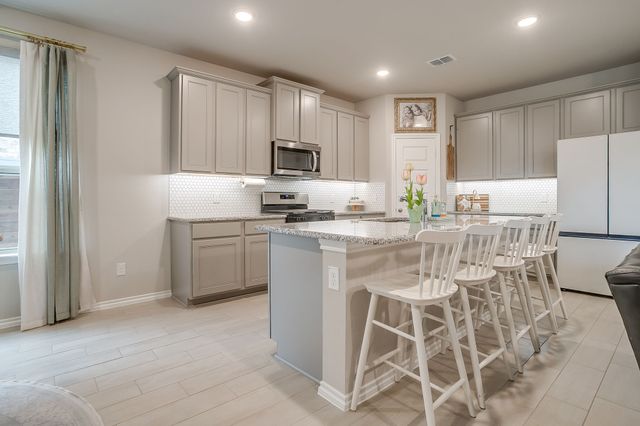 1912 Kit Fox Run, Mesquite, TX 75181