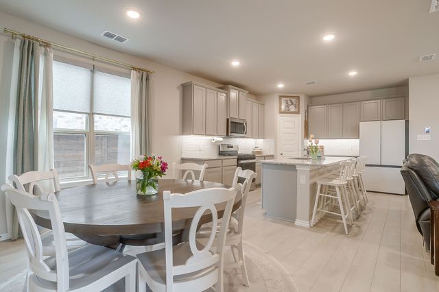 1912 Kit Fox Run, Mesquite, TX 75181