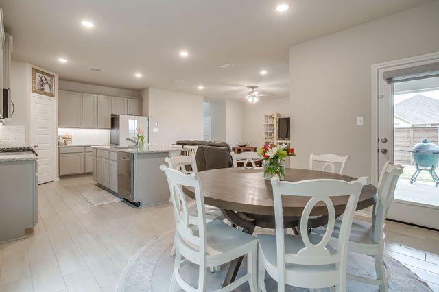 1912 Kit Fox Run, Mesquite, TX 75181