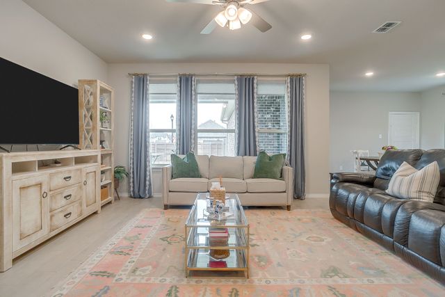 1912 Kit Fox Run, Mesquite, TX 75181