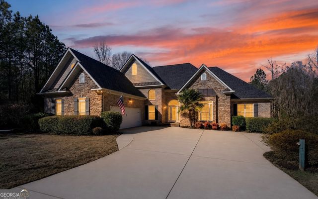 32 River Rapids Drive, Forsyth, GA 31029