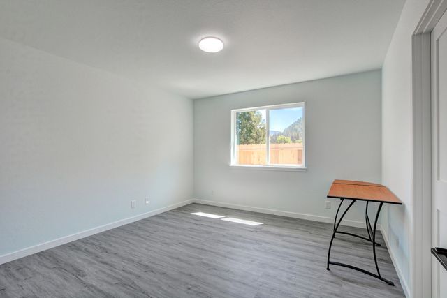 1637 Carnahan Drive, Grants Pass, OR 97527