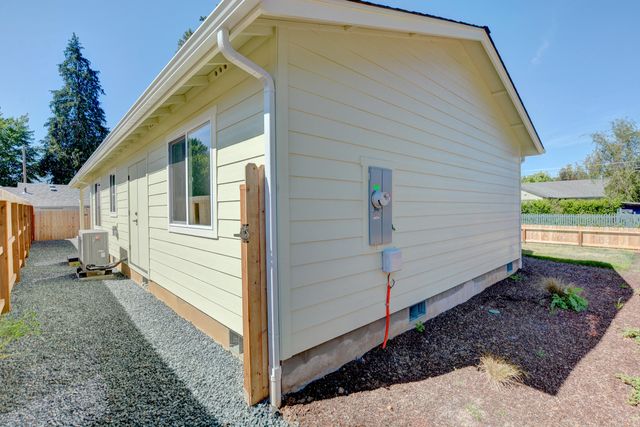 1637 Carnahan Drive, Grants Pass, OR 97527