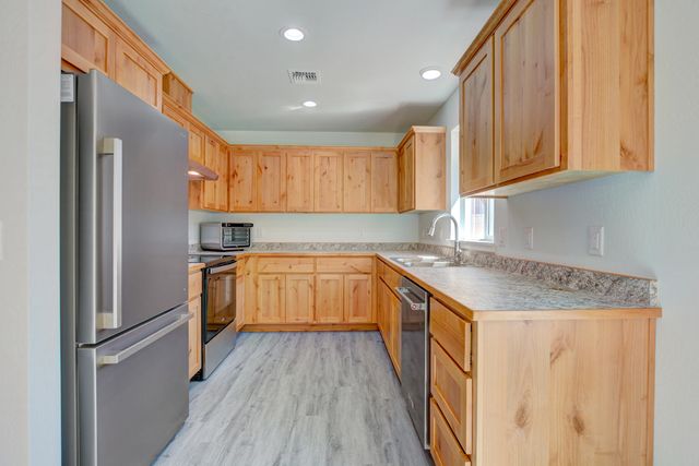 1637 Carnahan Drive, Grants Pass, OR 97527