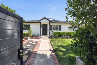 7502 Farmdale Avenue, North Hollywood, CA 91605