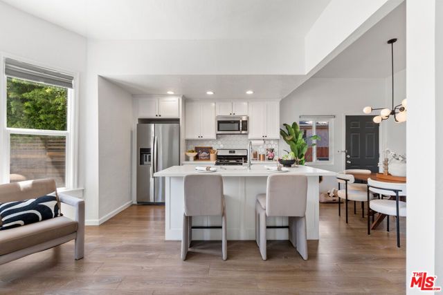 5623 Homeside Avenue, Los Angeles, CA 90016