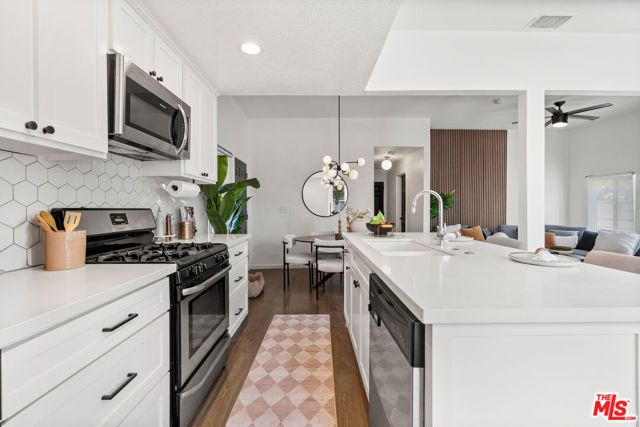 5623 Homeside Avenue, Los Angeles, CA 90016