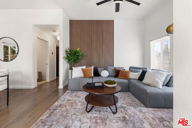 5623 Homeside Avenue, Los Angeles, CA 90016