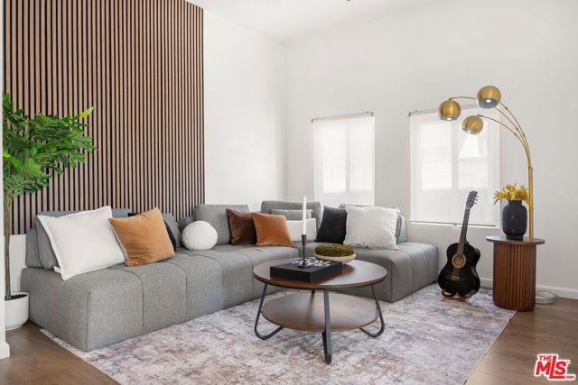 5623 Homeside Avenue, Los Angeles, CA 90016