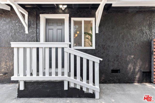 5623 Homeside Avenue, Los Angeles, CA 90016