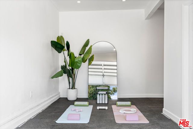 5623 Homeside Avenue, Los Angeles, CA 90016