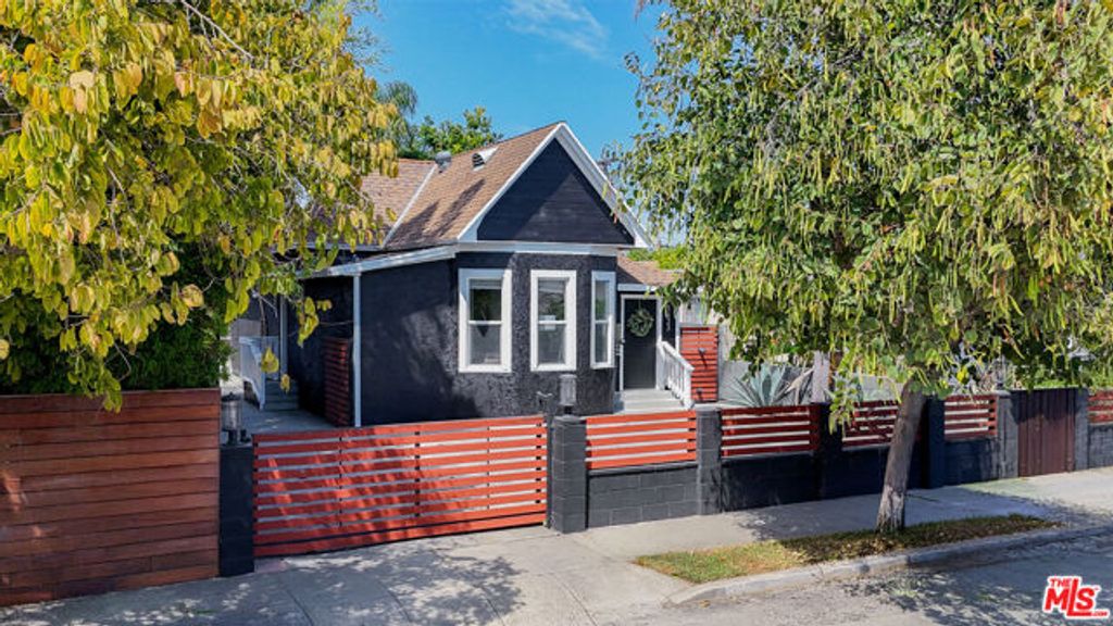 5623 Homeside Avenue, Los Angeles, CA 90016
