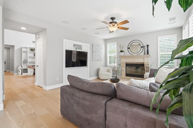 3156 Griffon Ct, Simi Valley, CA 93065