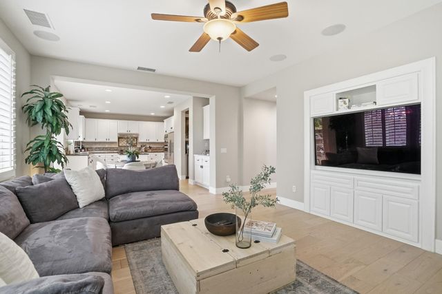 3156 Griffon Ct, Simi Valley, CA 93065