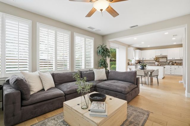 3156 Griffon Ct, Simi Valley, CA 93065