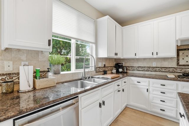 3156 Griffon Ct, Simi Valley, CA 93065