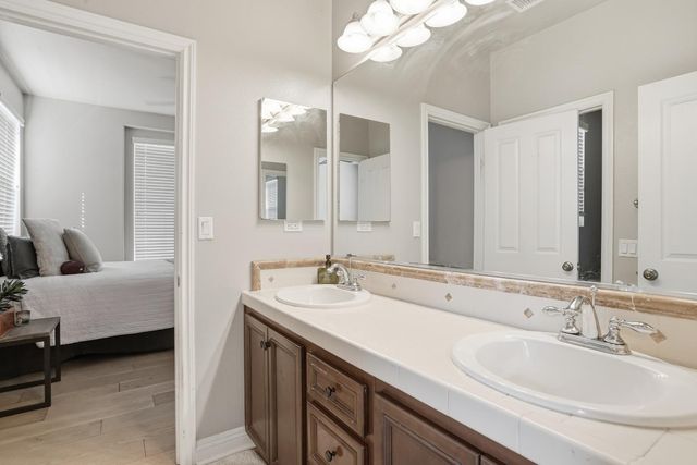 3156 Griffon Ct, Simi Valley, CA 93065