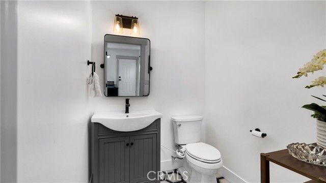 308 E 18th Street, Costa Mesa, CA 92627