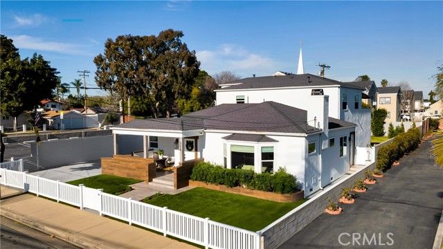 308 E 18th Street, Costa Mesa, CA 92627