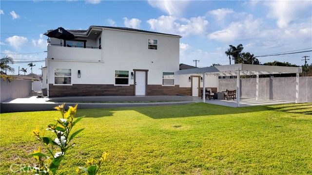 308 E 18th Street, Costa Mesa, CA 92627