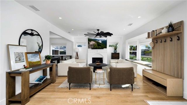 308 E 18th Street, Costa Mesa, CA 92627