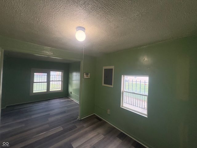 4615 E 30th Street, Indianapolis, IN 46218