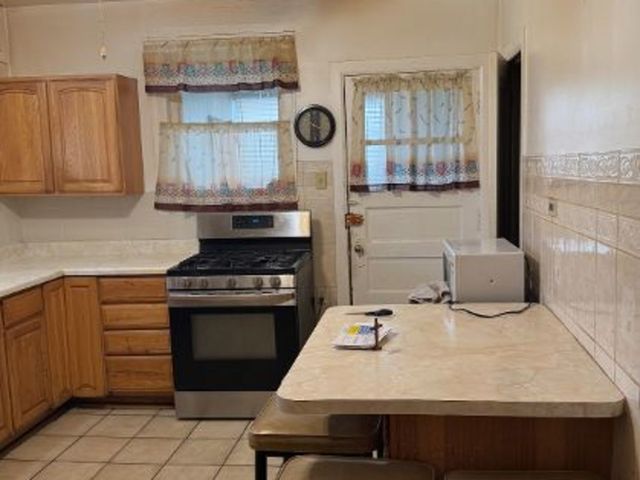 8101 S Harvard Avenue, Chicago, IL 60620