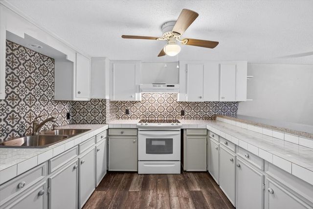 7540 Buggy Hub Trail, Athens, TX 75751
