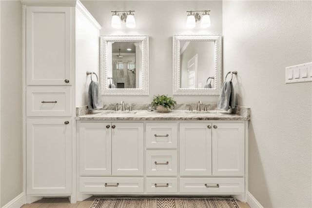 4905 Fallen Oak Cove, College Station, TX 77845