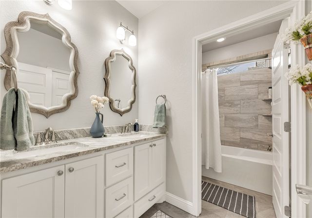4905 Fallen Oak Cove, College Station, TX 77845