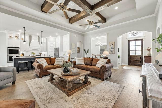 4905 Fallen Oak Cove, College Station, TX 77845