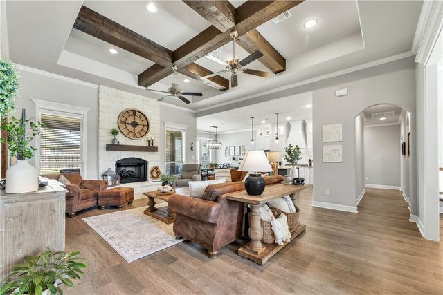 4905 Fallen Oak Cove, College Station, TX 77845