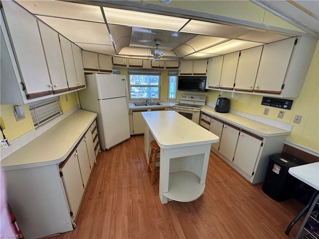101 Dogwood Circle, New London, NC 28127