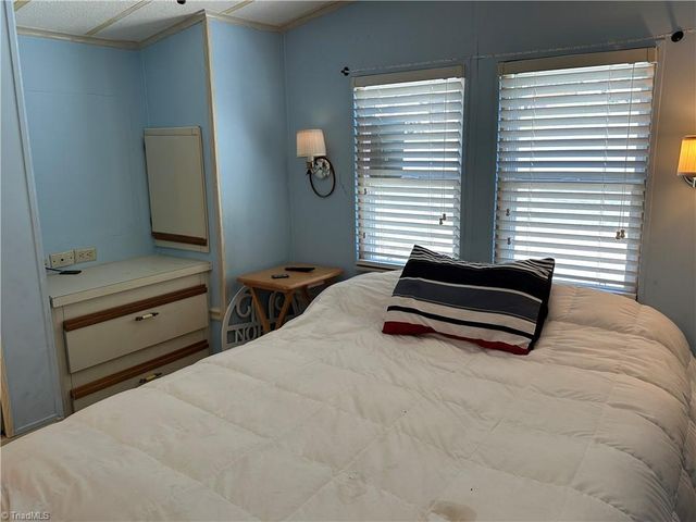 101 Dogwood Circle, New London, NC 28127