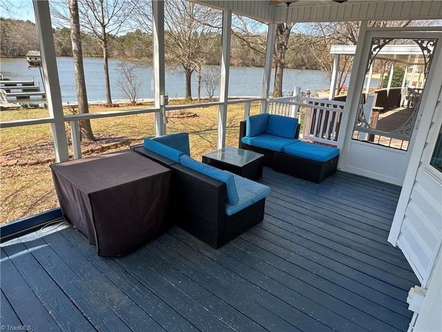 101 Dogwood Circle, New London, NC 28127