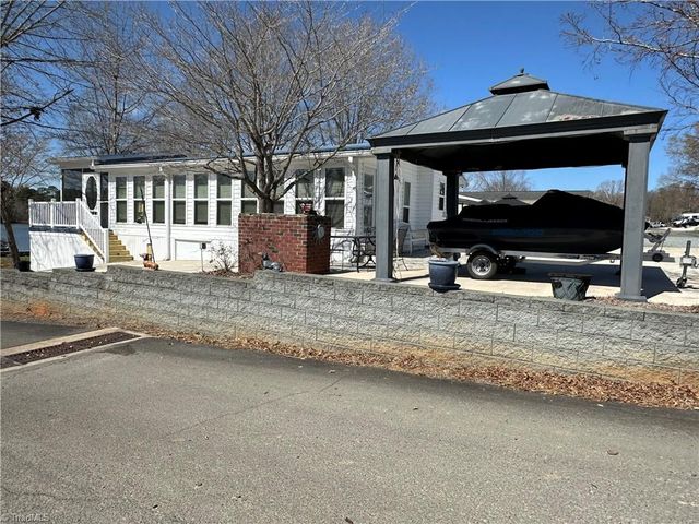 101 Dogwood Circle, New London, NC 28127