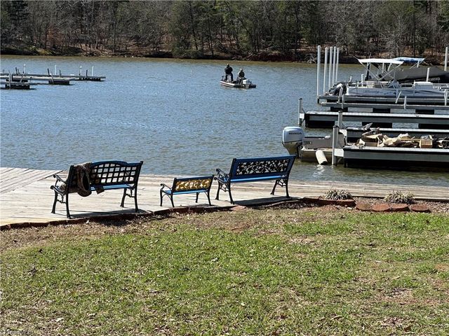 101 Dogwood Circle, New London, NC 28127
