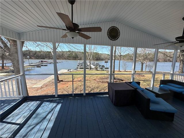 101 Dogwood Circle, New London, NC 28127