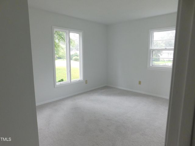 5401 Mcnairy Drive, Greensboro, NC 27455