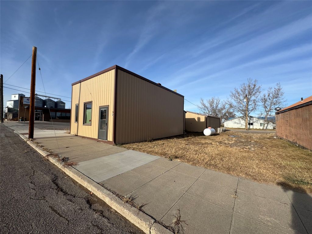 25 Main Street W, Dutton, MT 59433