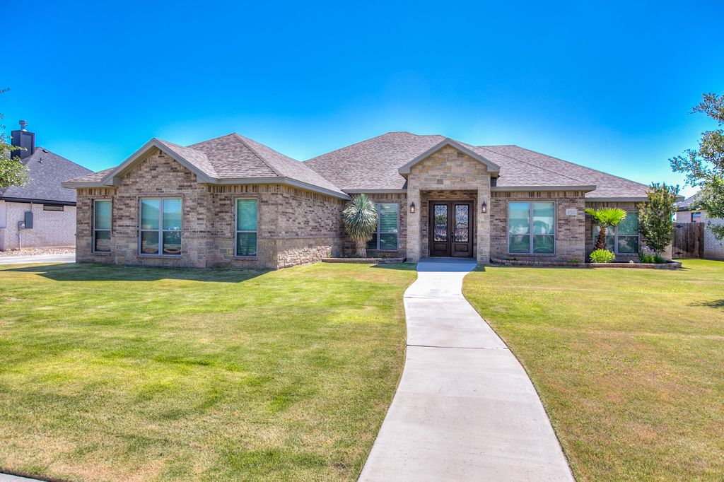Image 1 of property listing at 4722 Karsten Creek Drive, San Angelo, TX 76904