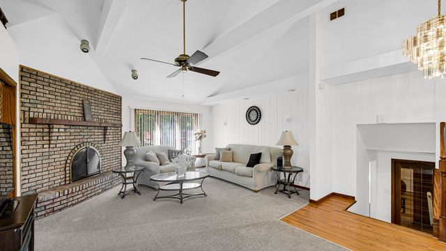 3317 E Buried Oak Drive, Crete, IL 60417