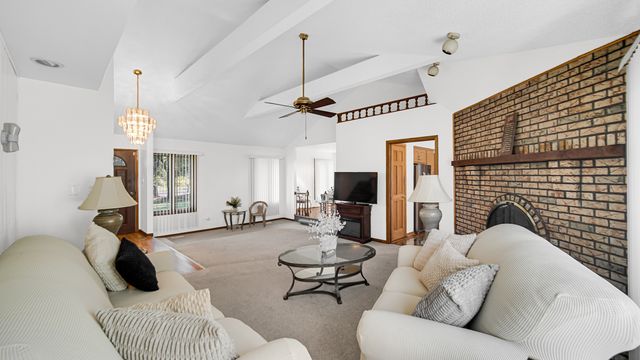 3317 E Buried Oak Drive, Crete, IL 60417