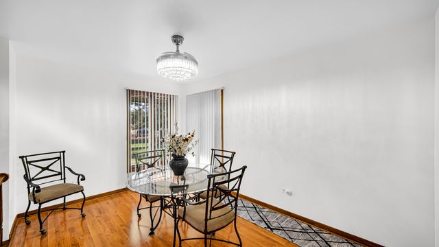 3317 E Buried Oak Drive, Crete, IL 60417