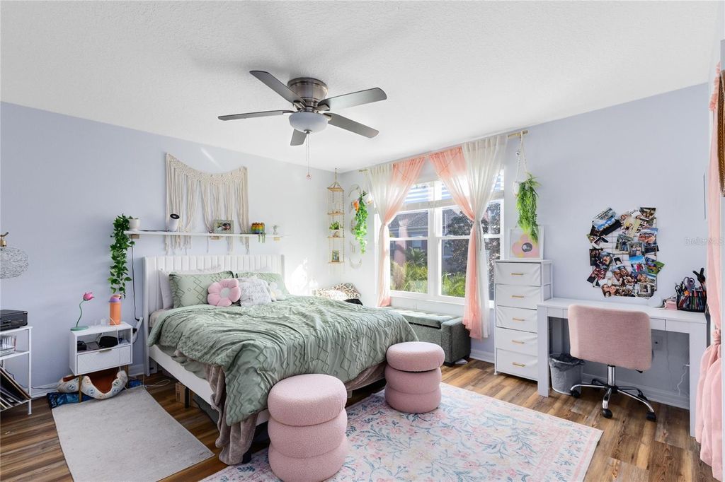 Image 12 of property listing at 3009 ASHFORD PARK PLACE, Oviedo, FL 32765