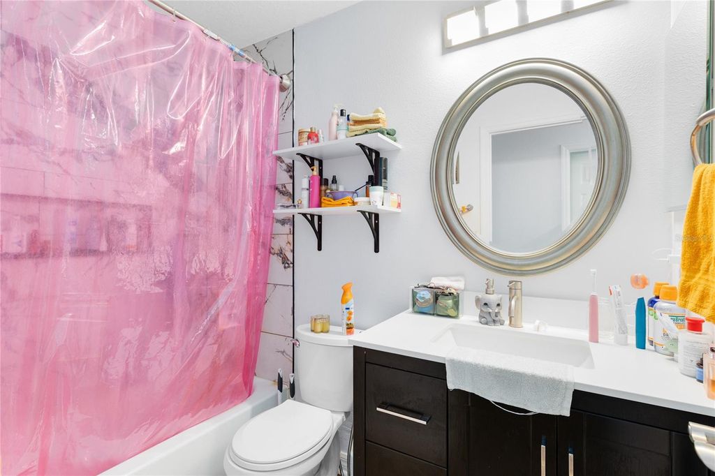 Image 17 of property listing at 3009 ASHFORD PARK PLACE, Oviedo, FL 32765